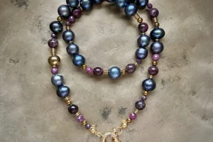 Bliskość natury na co dzień – odkryj urok naszyjników z kamieni naturalnych od Magyo